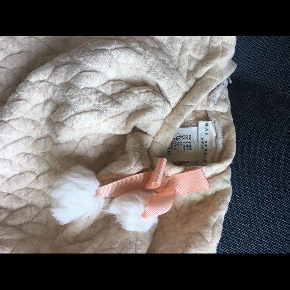 Adorable 6-9 month Max Studio sweater/tight set - Picture 5 of 5